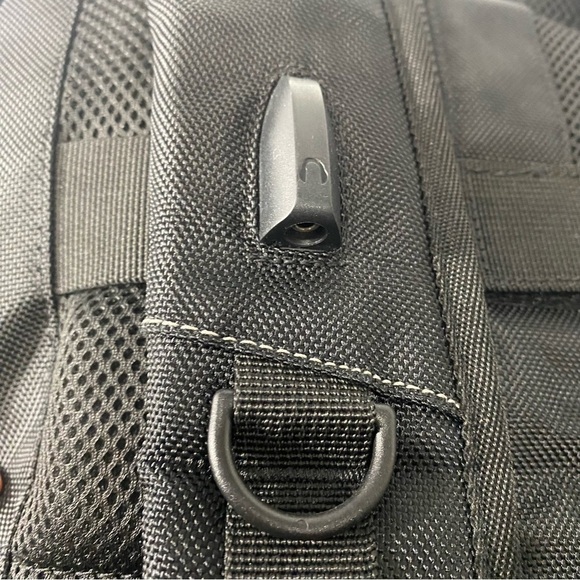 TARGUS 15.6” Legend IQ Backpack - Picture 14 of 14